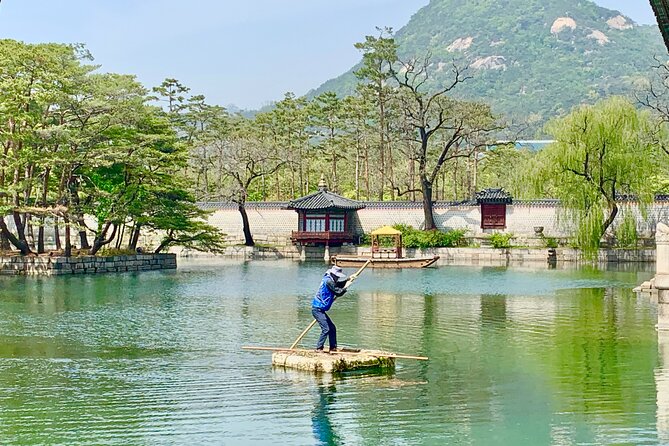 Private Full-Day Guided Tour in Seoul with Lunch, Tea and Dinner - Gyeongbokgung Palace and the National Folk Museum Fast-Track Joseon Life