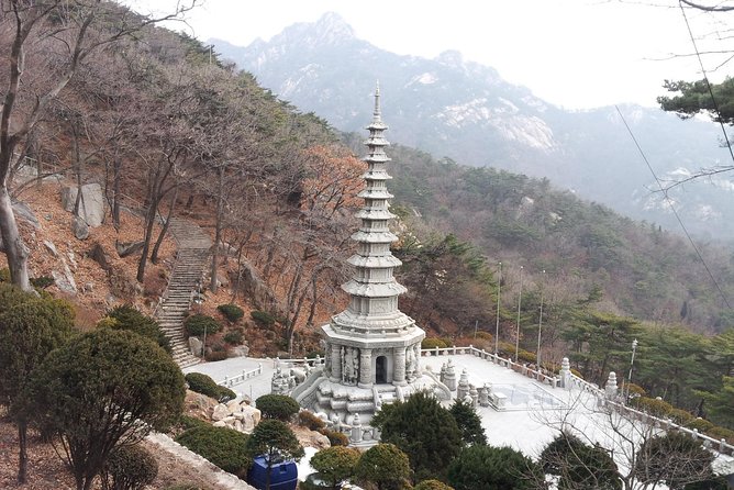 Private Hiking to Bukhansan & Korean Style Spa(Include Lunch) - Price and value: is $182 per person worth it?