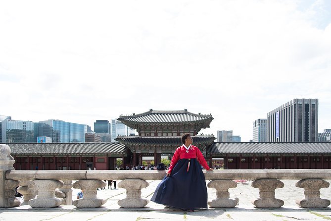 Private Palace Photo Shoot in Seoul with a Photographer - Gyeongbokgung Palace in Hanbok: What You’re Really Paying For