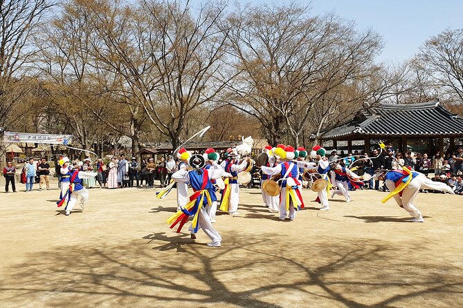 Private Tour : Royal Palace & Traditional Villages wearing Hanbok - Bukchon Hanok Village: Classic Streets, Better With a Guide