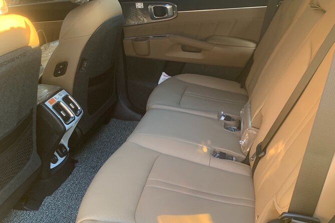 Private Transfer Incheon Intl. Airport —>Seoul - Seoul drop-off: hotel lobby driveway pickup that keeps you from dragging bags