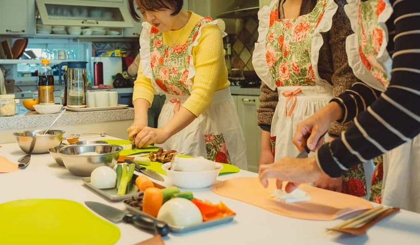 Seoul: Authentic Korean Cooking Class and Market Tour - Cooking at a Korean house with embroidered walls