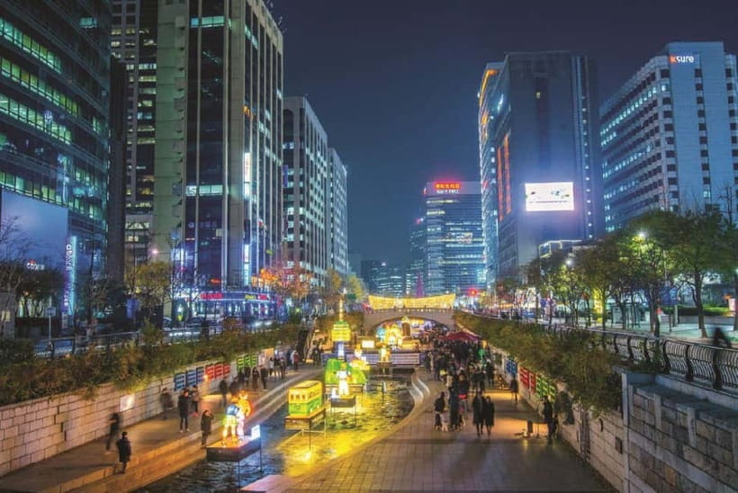 Seoul: Changgyeonggung & Gwangjang Market & Naksan Park - What to bring (and what not to do) for an easier night