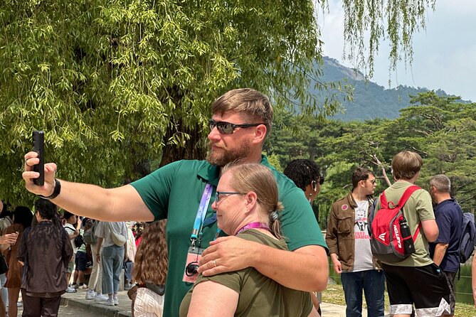 Seoul City Half Day Tour-Gyeongbok Palace Guard Changing Ceremony - National Folk Museum of Korea: beyond the postcard version