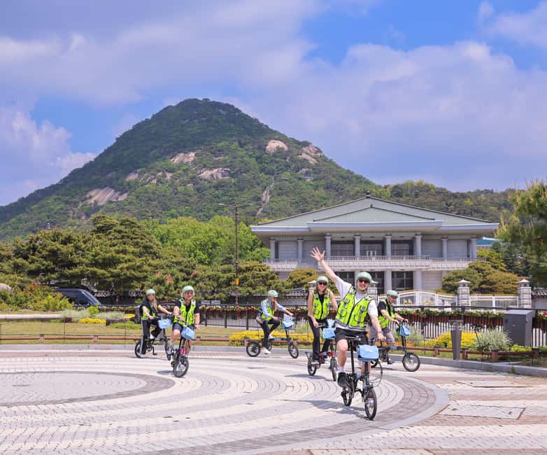 Seoul: City Highlights eBike Tour - E-bike basics and the safety briefing: what actually happens before you ride