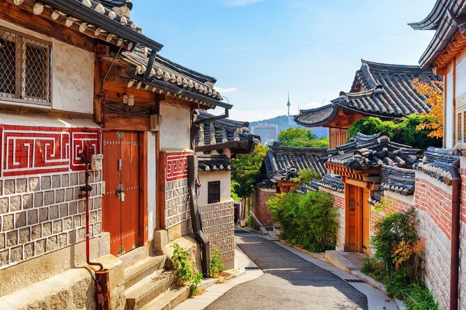 Seoul City Walking Private Tour (3hours) - Insadong finish: art, tea, and hanji shops for your next hour
