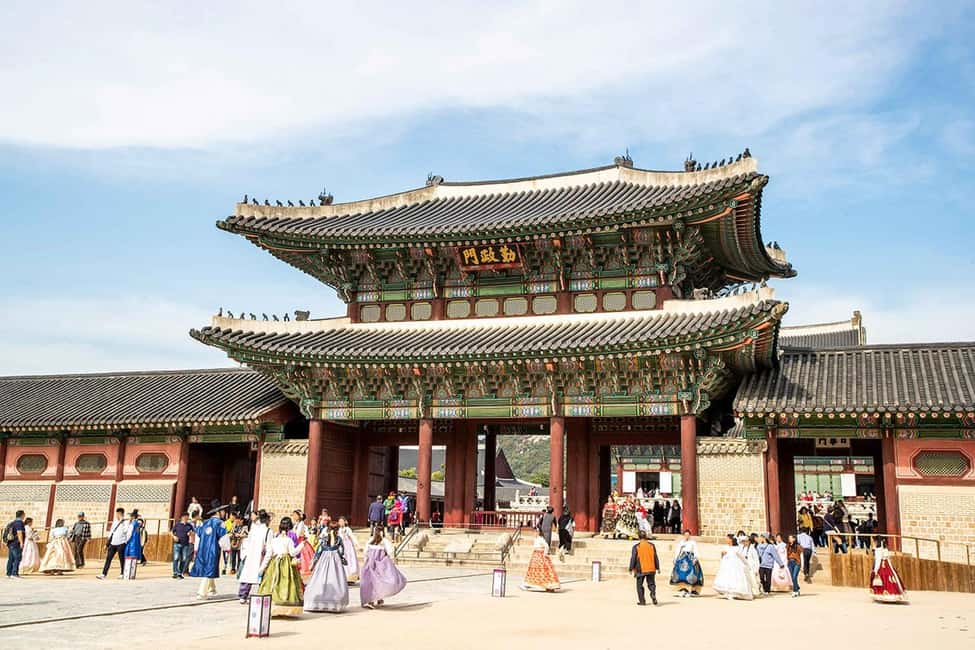 Seoul Day Tour: Gyeongbok Palace, Bukchon, Gwangjang Market - Key things I’d prioritize on this tour