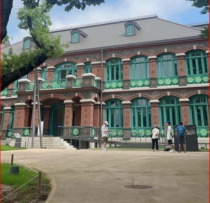 Seoul: Deoksugung Palace Heritage Walking Tour - Cheonggyecheon: From Old Drainage to a Walkable Cultural Corridor