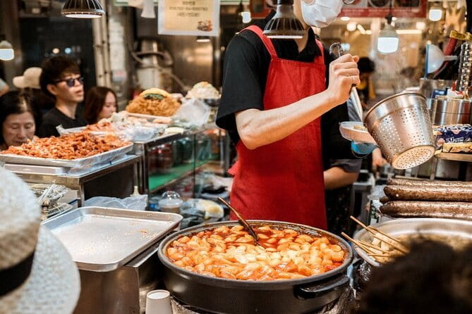 Seoul Food: Banchan, Bibimbap, and Beyond - Cheonggyecheon Stream at Night: A Break That Helps Your Stomach