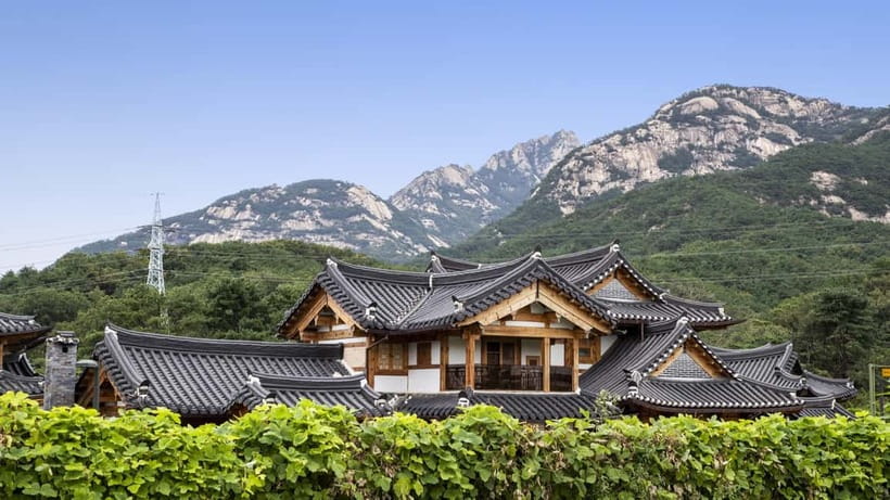 Seoul Full-Day City Tour: Hanok Village, Scenic Routes - Transfers, timing, and the small-group difference