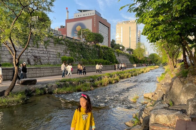 Seoul Fun Food Tour: 12 different food tastings - Suha and the Human Side of Food: Stories, Language, and Pacing
