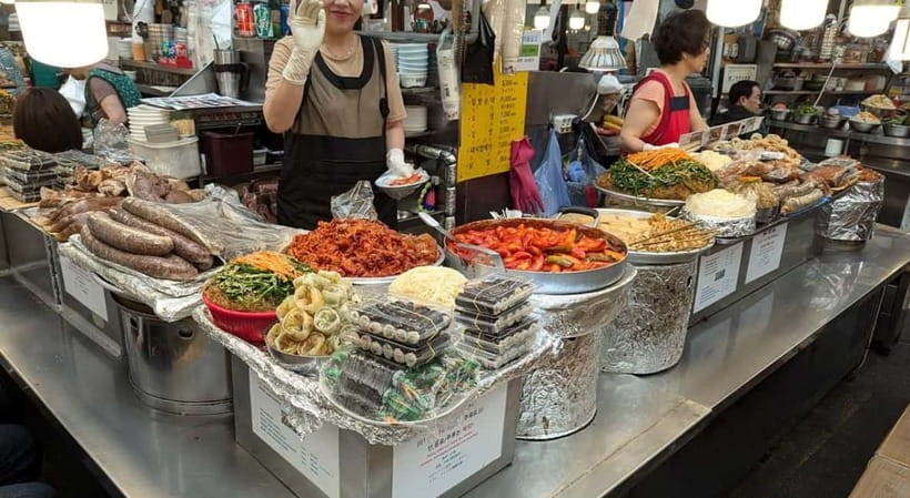 Seoul: Guided Food & Market Tour with 8+ Tastings - Ikseon-dong Hanok Village: seeing Seoul slow down (and tasting something sweet)