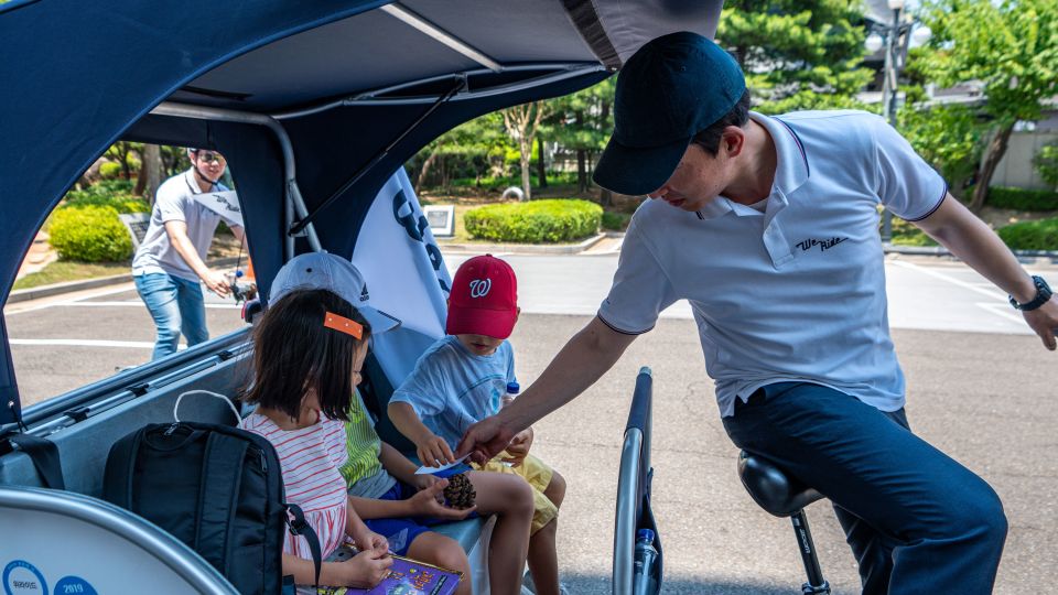Seoul: Guided Small Group V.I.P Morning Pedicab Tour - Key points at a glance