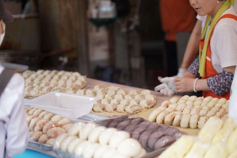 Seoul: Guided Street Food Tour at Namdaemun Market - Key highlights worth circling