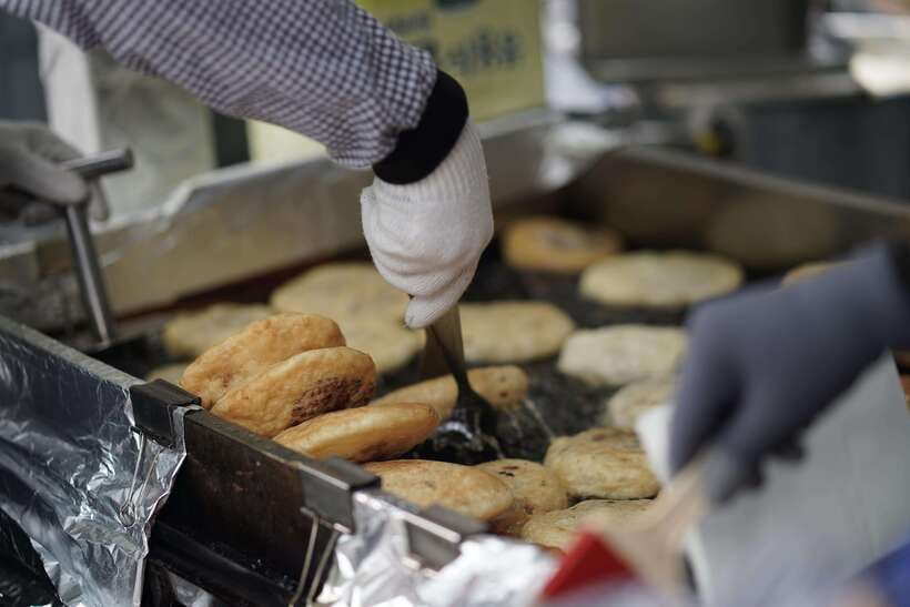Seoul: Guided Street Food Tour at Namdaemun Market - The market route and that “real Seoul” energy