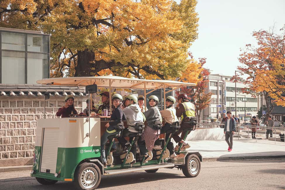 Seoul: Guided Tram Tour with Snacks and Hidden Alleys - Gwanghwamun Square and Insadong: iconic Seoul with guidance
