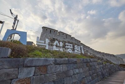 Seoul: Gyeongbok Palace, Bukchon Village, and Gwangjang Tour - Gyeongbokgung Palace: Where the Narration Changes Everything