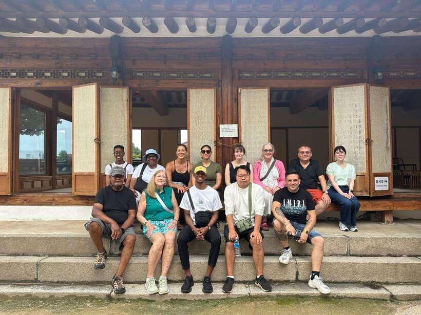 Seoul: Gyeongbok Palace, N Tower, & Local Market City Tour - Gyeongbokgung Palace and the Changing of the Guard moment