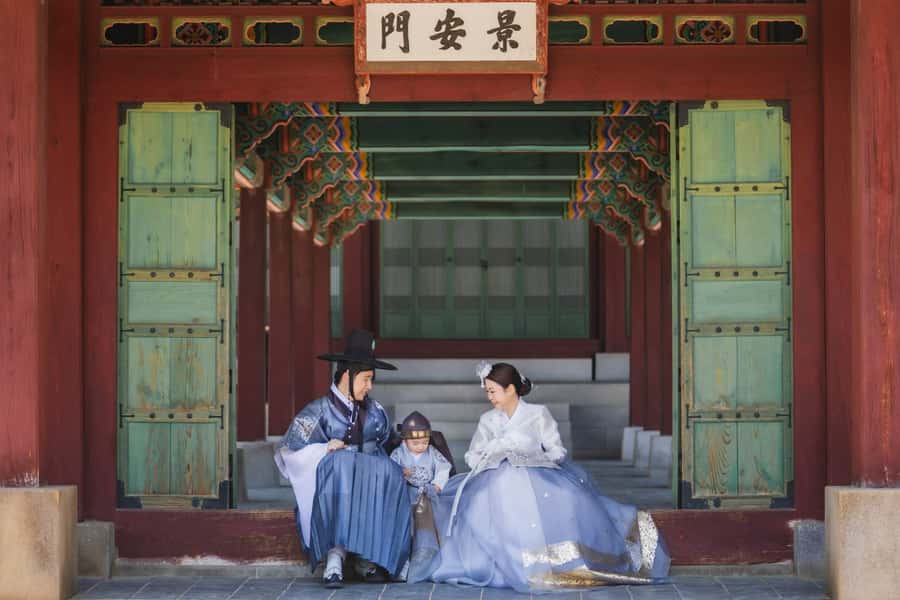 Seoul: Gyeongbokgung / Hanok Village / N Seoul Tower - Bukchon Hanok Village and Samcheong-dong Cafes: Old Streets, Easy Breaks