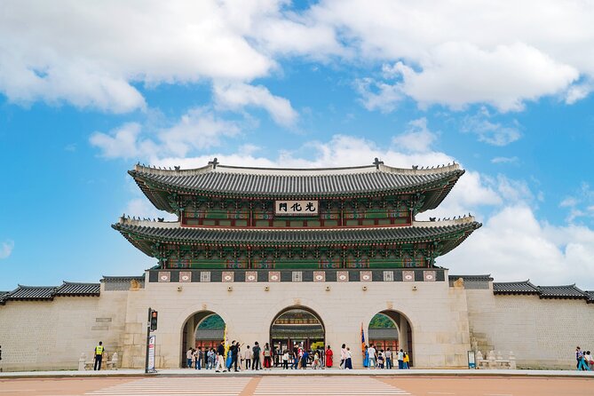 Seoul: Gyeongbokgung Palace Half day Tour - The route that hits the palace’s key power spots