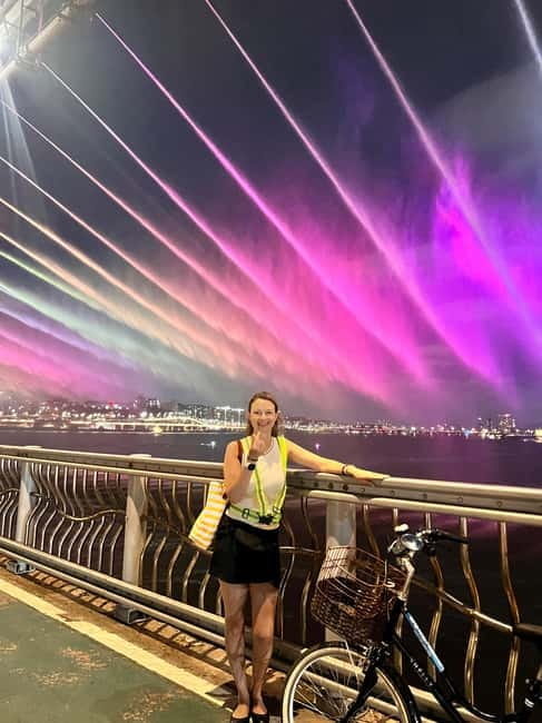 Seoul: Han River Sunset Bike Tour with Rainbow Fountain Show - Yeouido Hangang Park: the warm-up that makes the rest better