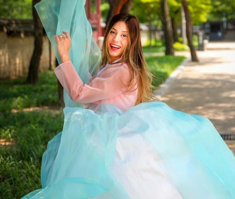 Seoul: Hanbok Photo Tour at Gyeongbokgung Palace - Key highlights at a glance