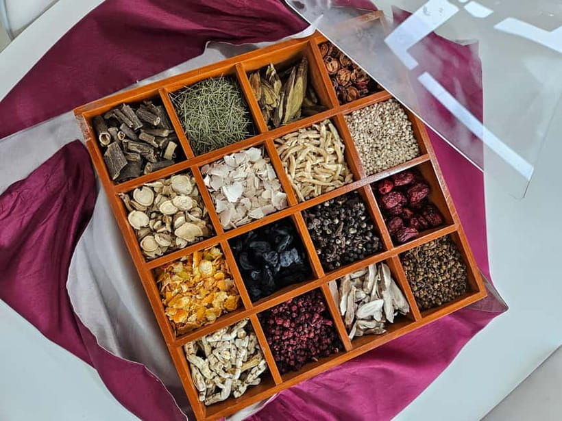 Seoul: Herbal Tea Class & Korean Medicine Tour - Blending Session: Choosing Herbs for Your Own Tea