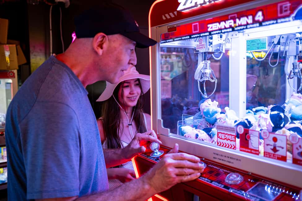 Seoul: Hongdae, Animation&Game, Theme Cafe Walking Tour - Stop-by-stop: what you’ll do during the walk