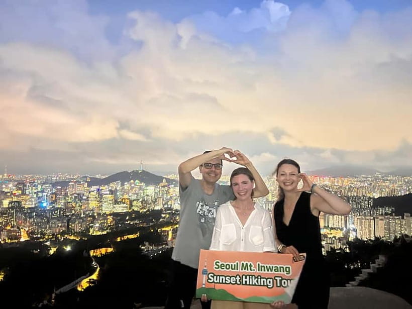 Seoul: Inwangsan Sunset Hike with Guide - The hike up the Hanyang Fortress Wall (and what moderate really means)