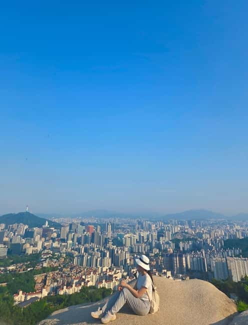 Seoul: Inwangsan Sunset Hike with Guide - What to bring (and what to skip) for a smoother night hike