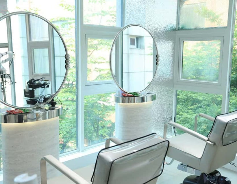 Seoul: K-Beauty Tour with Hair, Makeup, Photo Shoot - A Private VIP K-Beauty Makeover at Nahbigo Studio