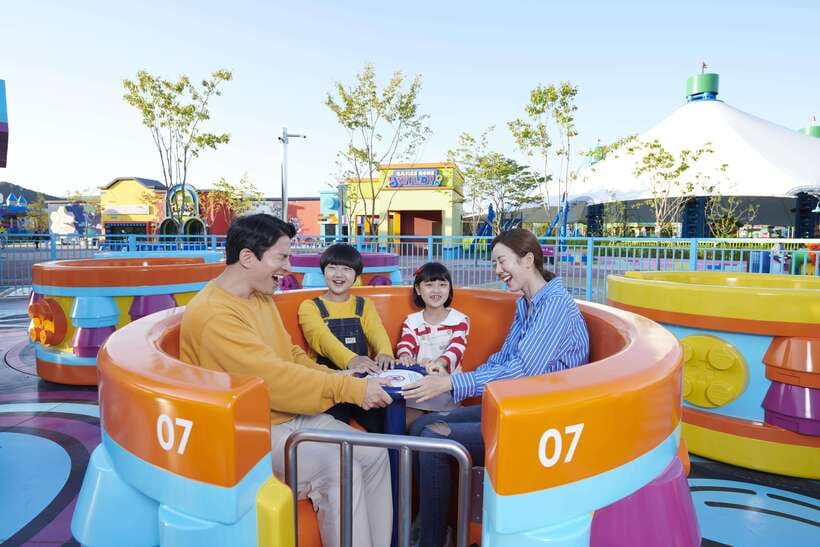 Seoul: LEGOLAND Admission with Transport (Optional Railbike) - Photo stop and sightseeing moments that actually help