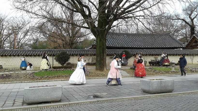 Seoul: Maisan Cherry Blossom and Jeonju Hanok Day Tour - Walking Time: 1–2 Hours And How To Manage It