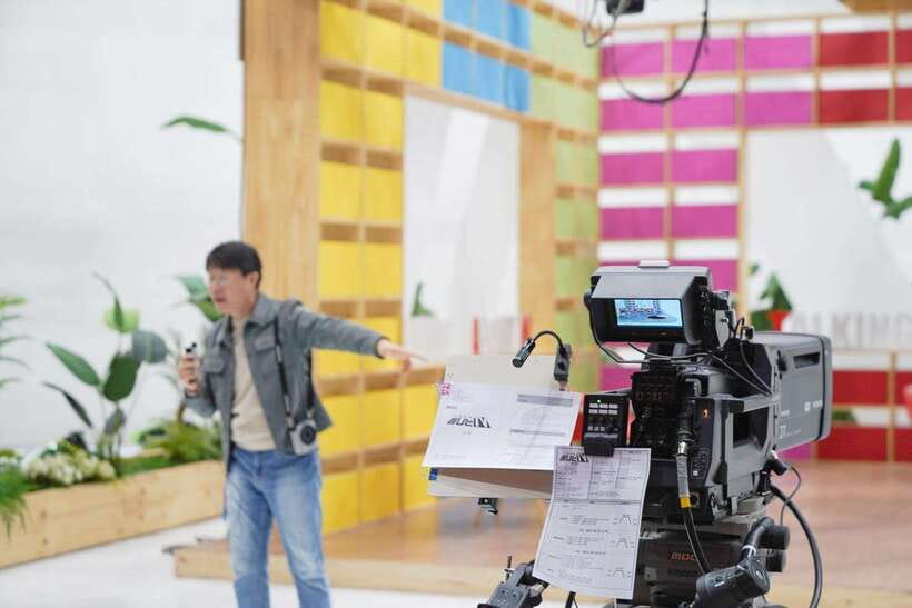 Seoul: MBC Insider Live K-Drama Rehearsal & VIP Studio Tour - Pick your morning: regular set tour, live drama rehearsal, or King of Mask Singer