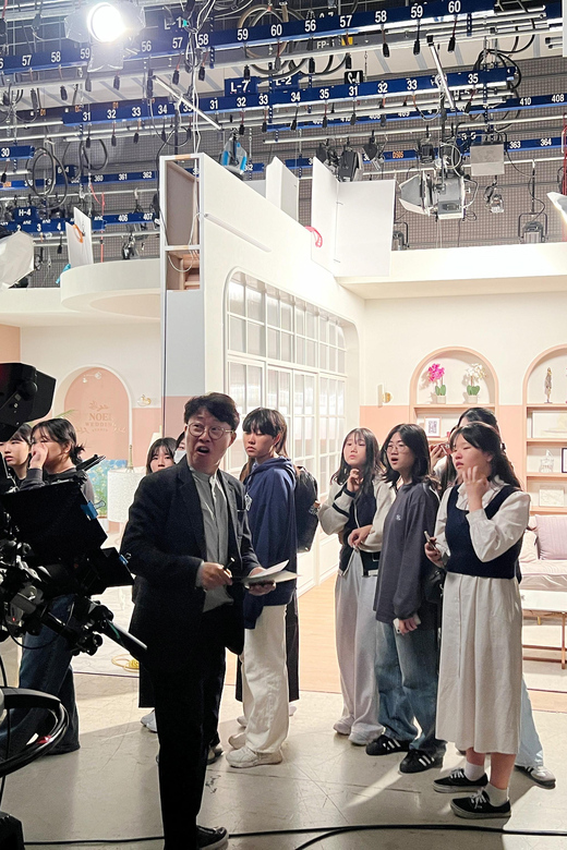 Seoul: MBC Insider Live K-Drama Rehearsal & VIP Studio Tour - Watching rehearsals live: what the VIP drama option adds