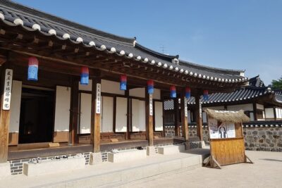 Seoul Morning Tour: Seoul Tower, Namsan Hanok Village, The War Memorial of Korea - Pickup, timing, and how the group size affects your day