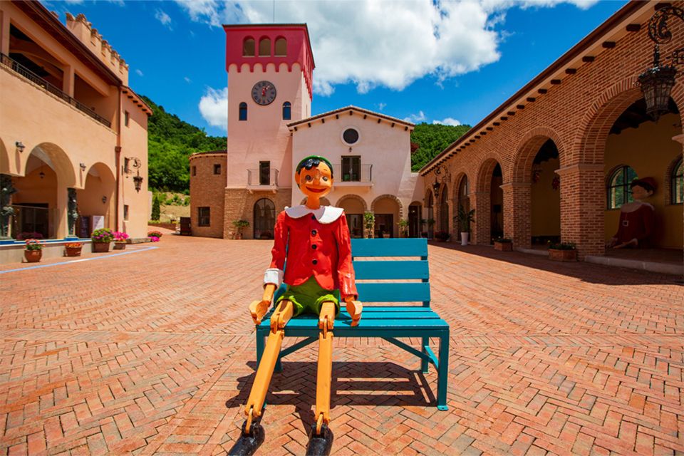 Seoul: Nami, Petite France, Italian Village, Railbike Option - Italian Village (Pinocchio & Da Vinci): art you can walk through