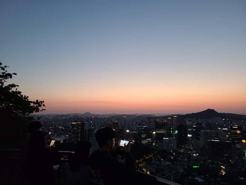 Seoul: Night Namsan Hiking with Hidden Gem Recommendations - The climb up Namsan: viewpoints, pace control, and photo-ready stops