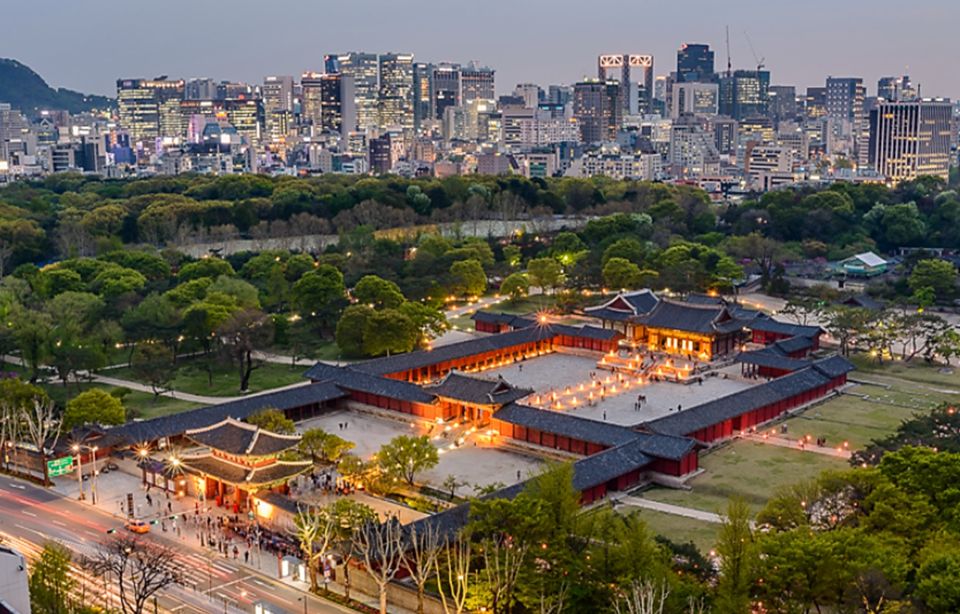 Seoul: Nighttime Tour of Palace, Market, Naksan Park & More - Price and value: what $43 really buys you
