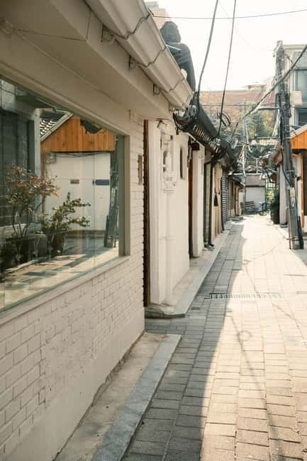 Seoul: Perfume-Making Workshop in a Hanok - Arrive here: Eunhaenggol alley meeting point (and how to not waste time)