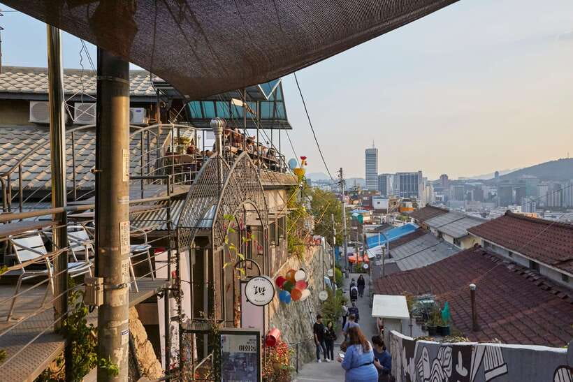 Seoul: Private Car Tour with Licensed Professional Guide - Bukchon Hanok Village: traditional streets with useful context