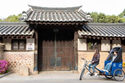 Seoul Private Pedicab Tour : Bukchon Anguk Hanok Village - What you’ll see: Hanok lanes, Seochon alleys, and palace walls
