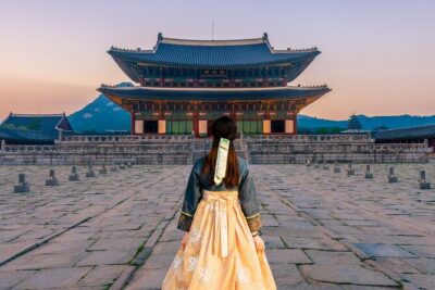 Seoul Private Tour: Palace, Bukchon, Insadong & Han River Cruise - Gyeongbokgung Palace (or Changdeokgung on Tuesdays) without the overwhelm
