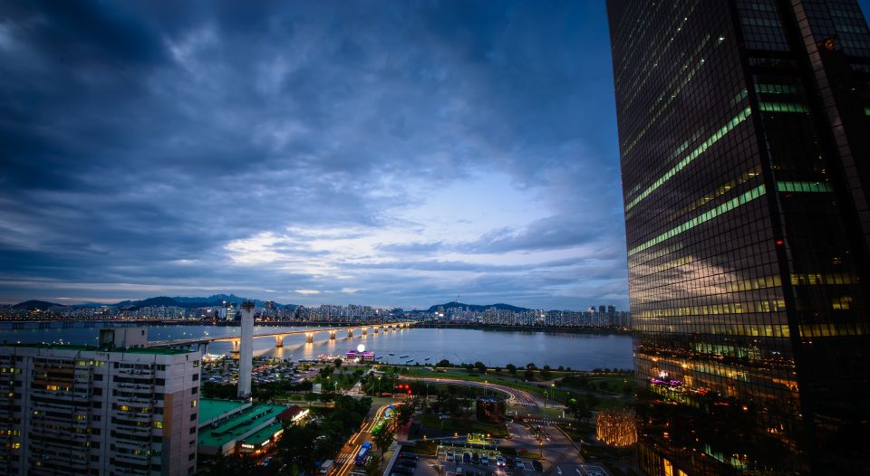 Seoul: Private Walking Tour with a Local - Price and logistics: is $55 per person good value?