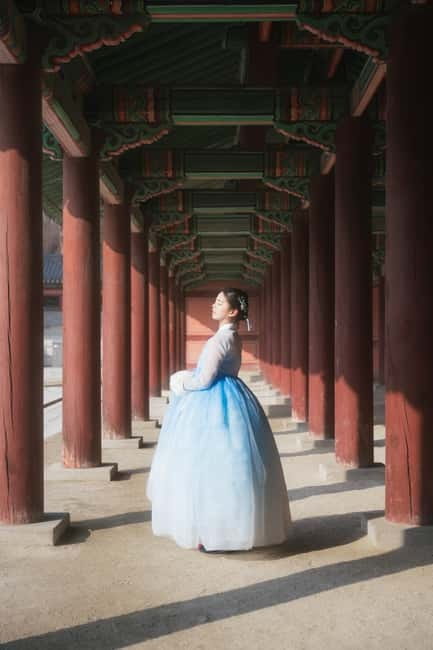 Seoul: Professional Hanbok Photography at Gyeongbok Palace - Communication in English and Korean, Without the Guesswork
