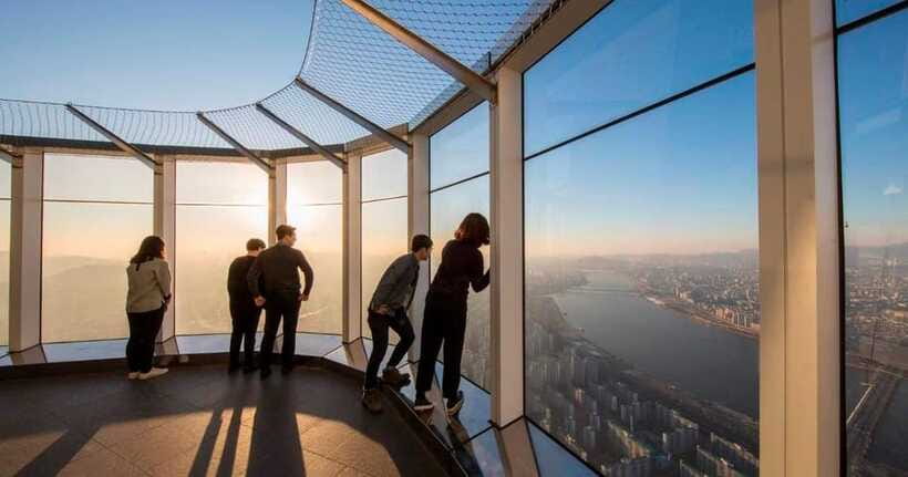 Seoul: Sky Lotte World Tower Ticket - 360° decks: windows, transparent floors, and city-scale moments