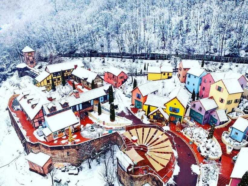 Seoul: Strawberry Picking & Eobi Ice Valley & Nami Island - Optional Winter Add-Ons: Petite France, Garden of Morning Calm, or Elysian Sledding