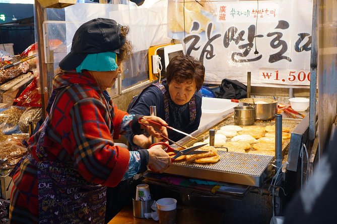 Seoul Street Food Market Tour - How to enjoy it in real life: timing, shoes, and game-plan