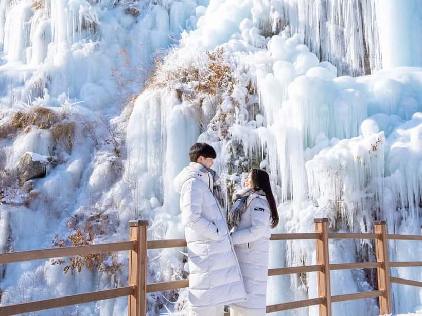 Seoul: Vivaldi Park Winter Ski with Eobi Ice Valley Day Tour - Timing and transport: a long day that stays simple