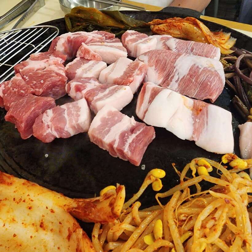 Seoul: Wine & Korean BBQ, Perfect Pairing Dinner in Sinchon - Taser’s Role: When the Host Makes the Meal Feel Personal